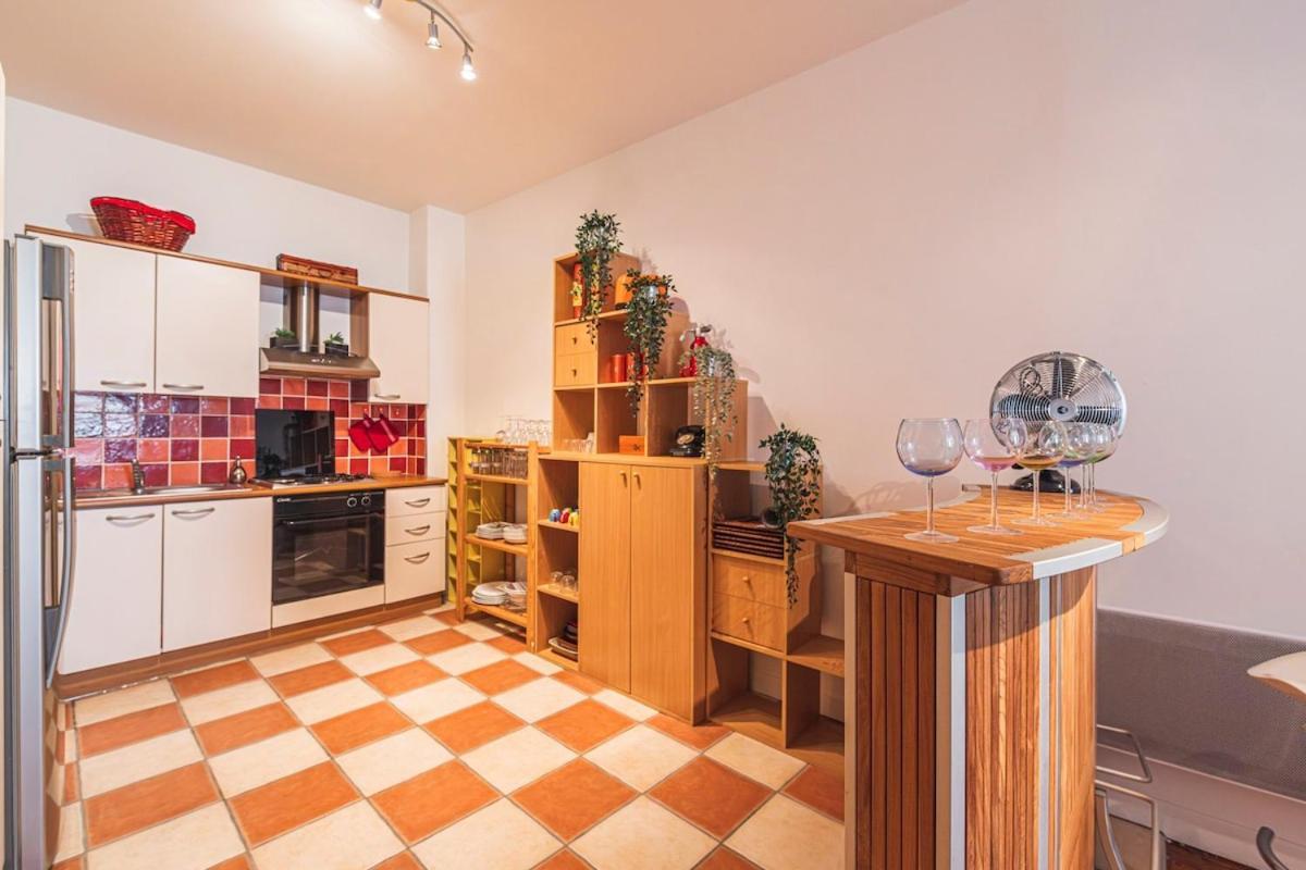 Villa Bar A Bulles - Ancien Comptoir Transforme Reims Exterior foto